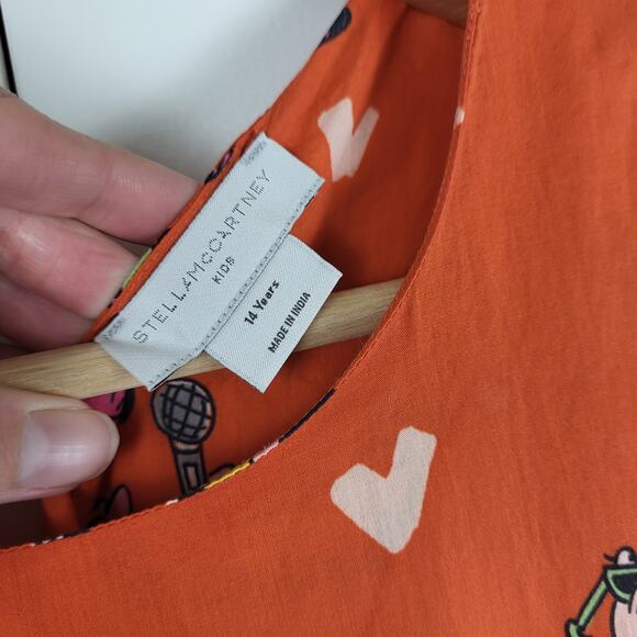 Stella McCartney Teen Flamingo Party Tiered Sleeveless Dress | Teens 14 - Picture 10 of 10